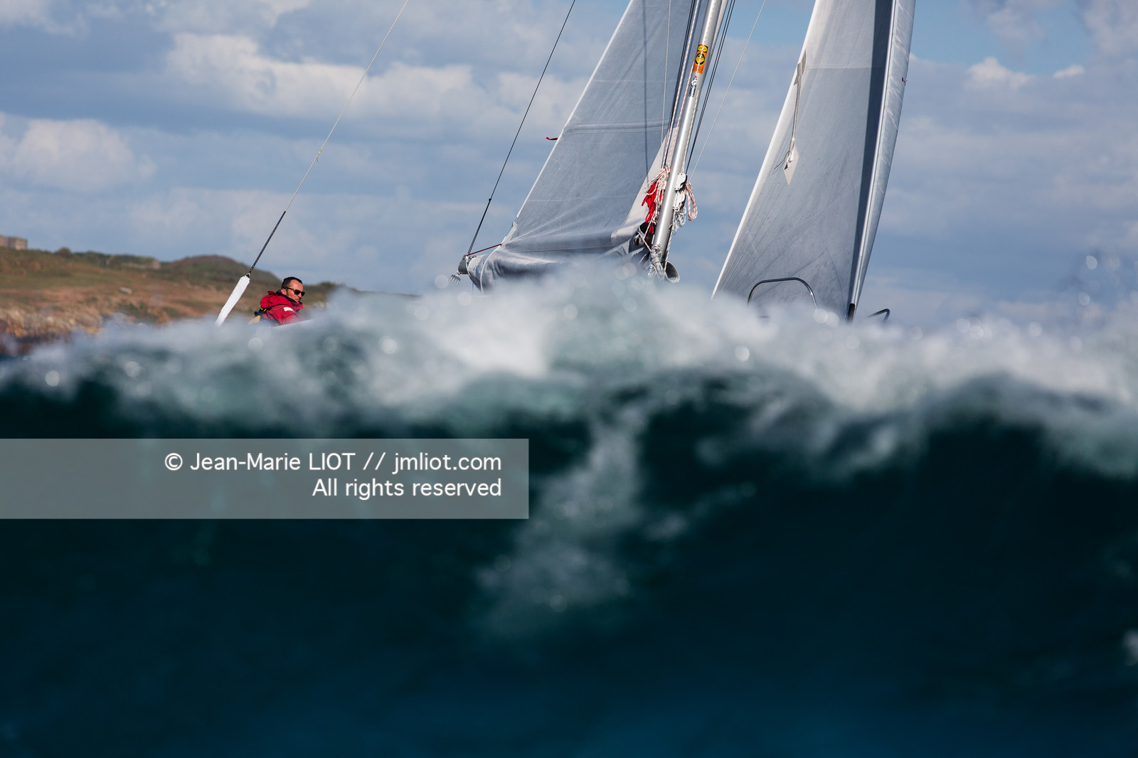 VOILE MAGAZINE - CORSAIR CRUZE 970