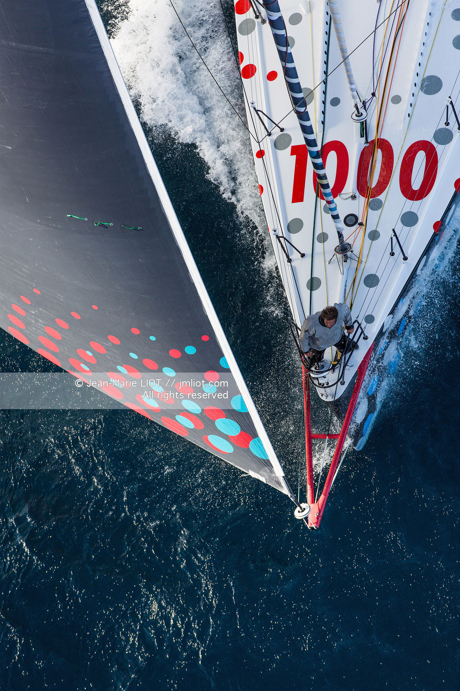 ERIC BELLION - COMME UN SEUL HOMME - VENDEE GLOBE 2016-2017