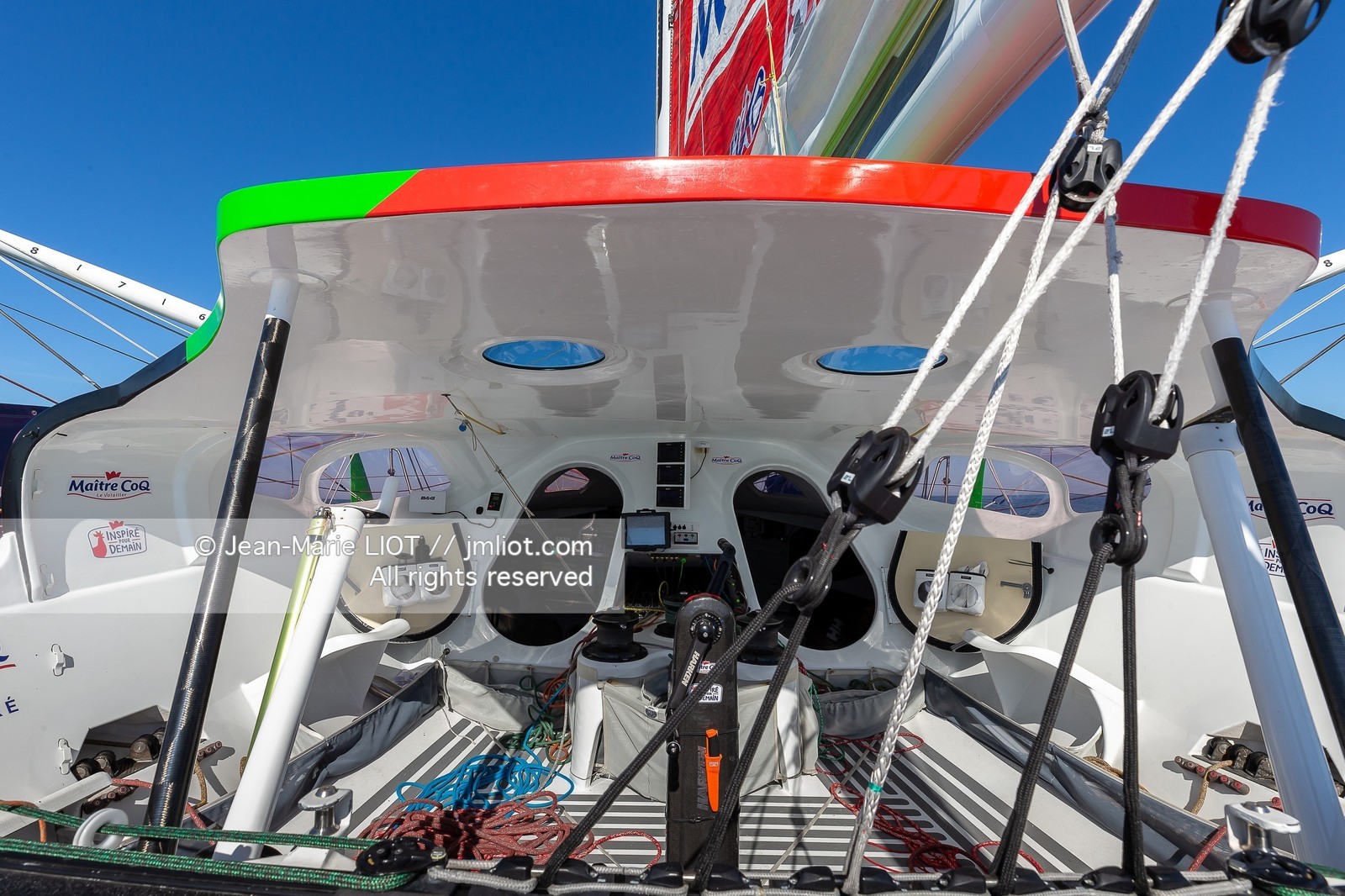 YANNICK BESTAVEN 2020 - IMOCA MAITRE COQ