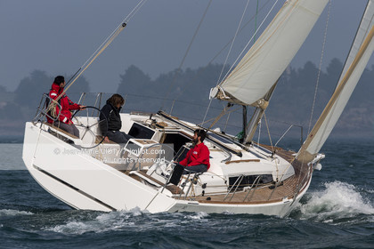 VOILE MAGAZINE - 100 MILLES A BORD