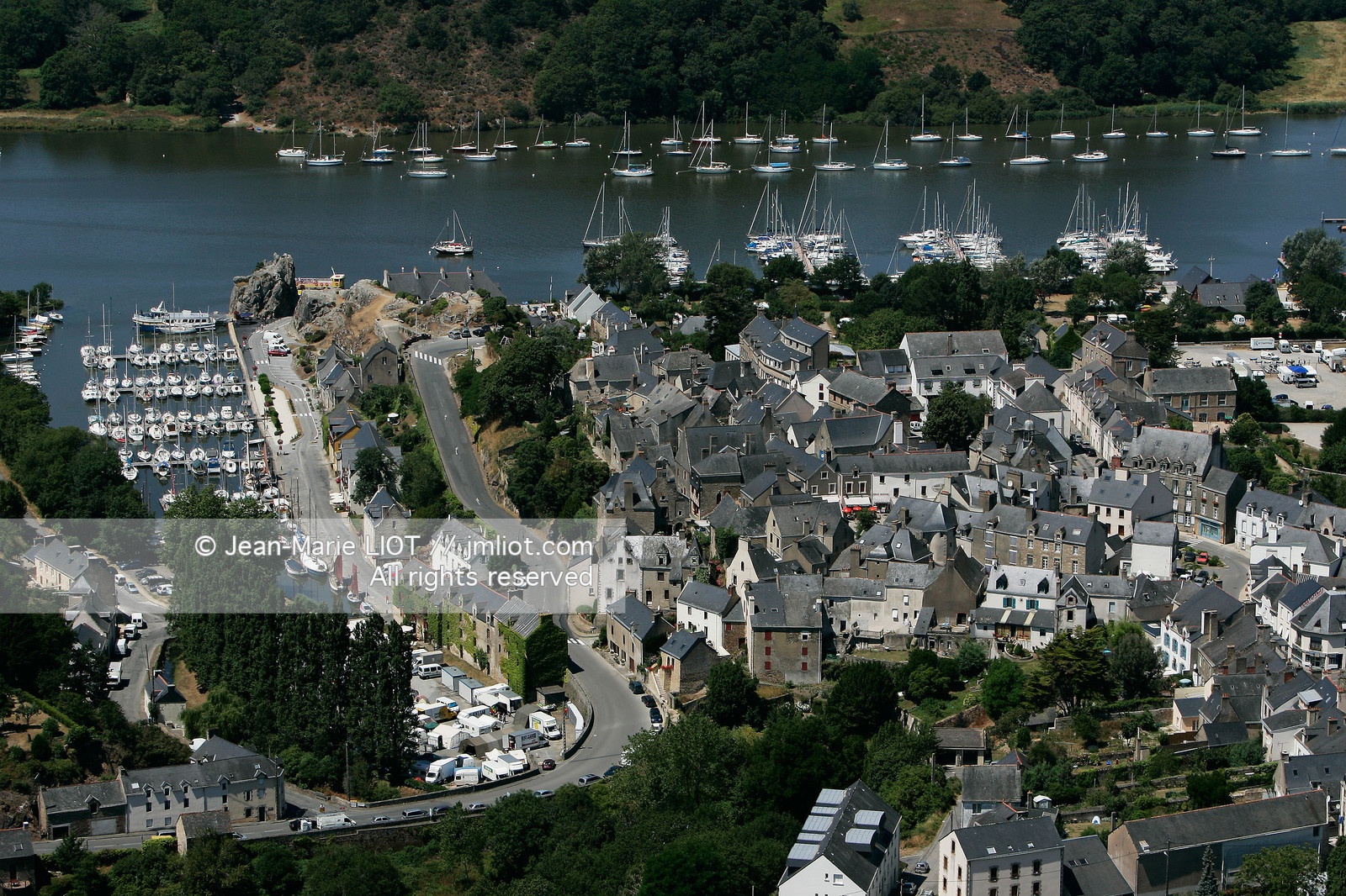 PHOTO ¬© JEAN-MARIE LIOT  TFV06 MENTION OBLIGATOIRE POUR TOUTE UTILISATION DROITS REÃÅSERVEÃÅS TOUR DE FRANCE A LA VOILE 2006 LE 11 JUILLET 2006 RALIEMENT CAMARET LA ROCHE-BERNARD