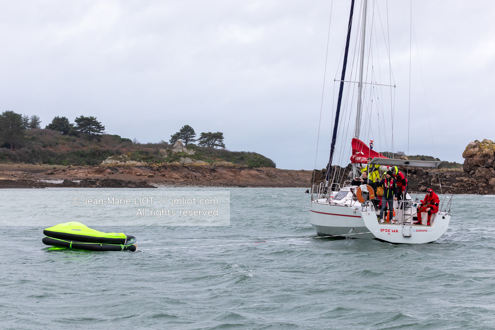 RADEAUX DE SURVIE - COMPARATIF