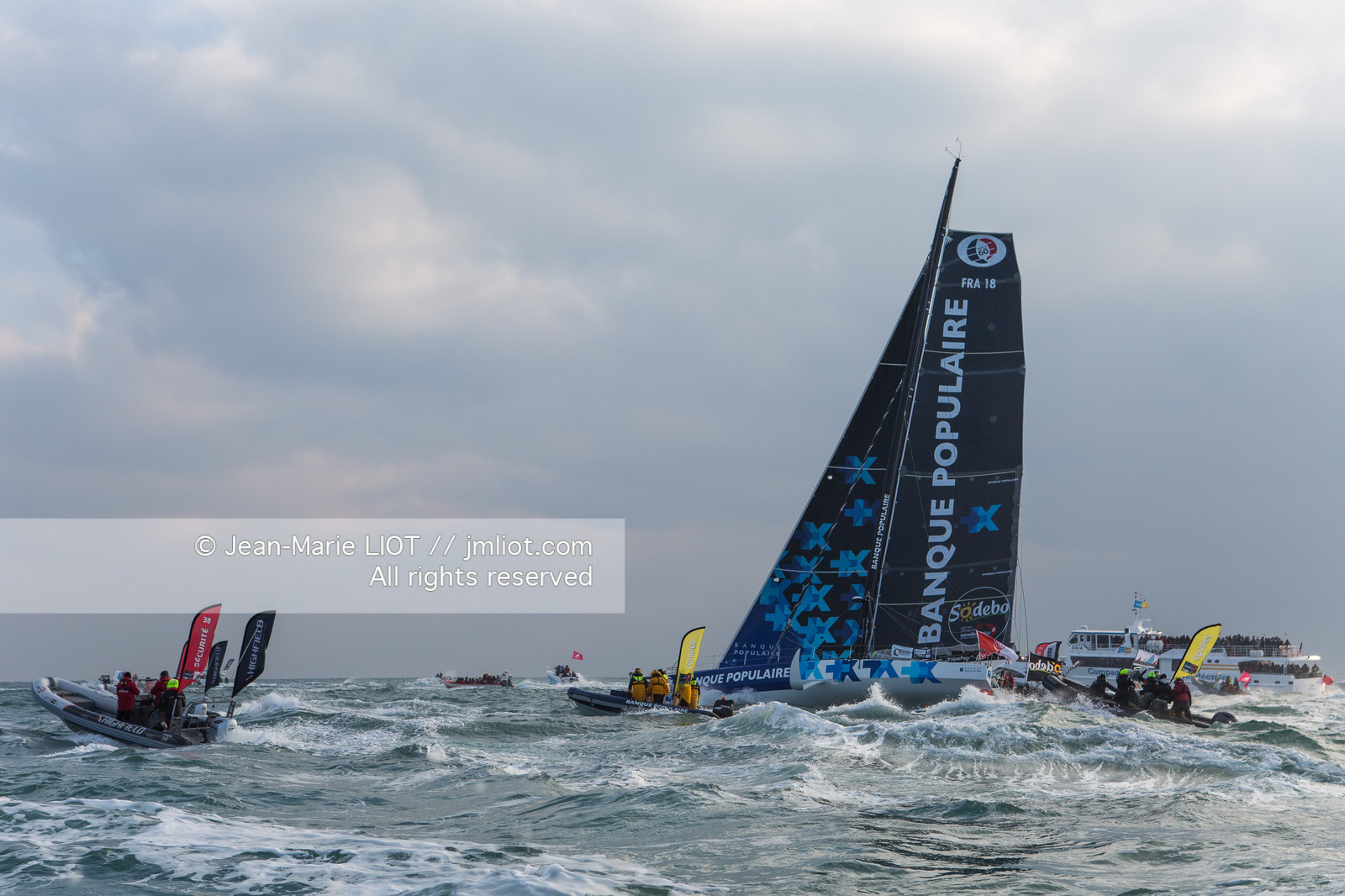 Les Sables d'Olonne, le 19 janvier 2017 arrivée d'Armel Le Cléac'h (FR) skipper de l'imoca Banque Populaire arrive 1er du Vendee globe 2016-2017. Photo © Jean-Marie Liot   DPPI
