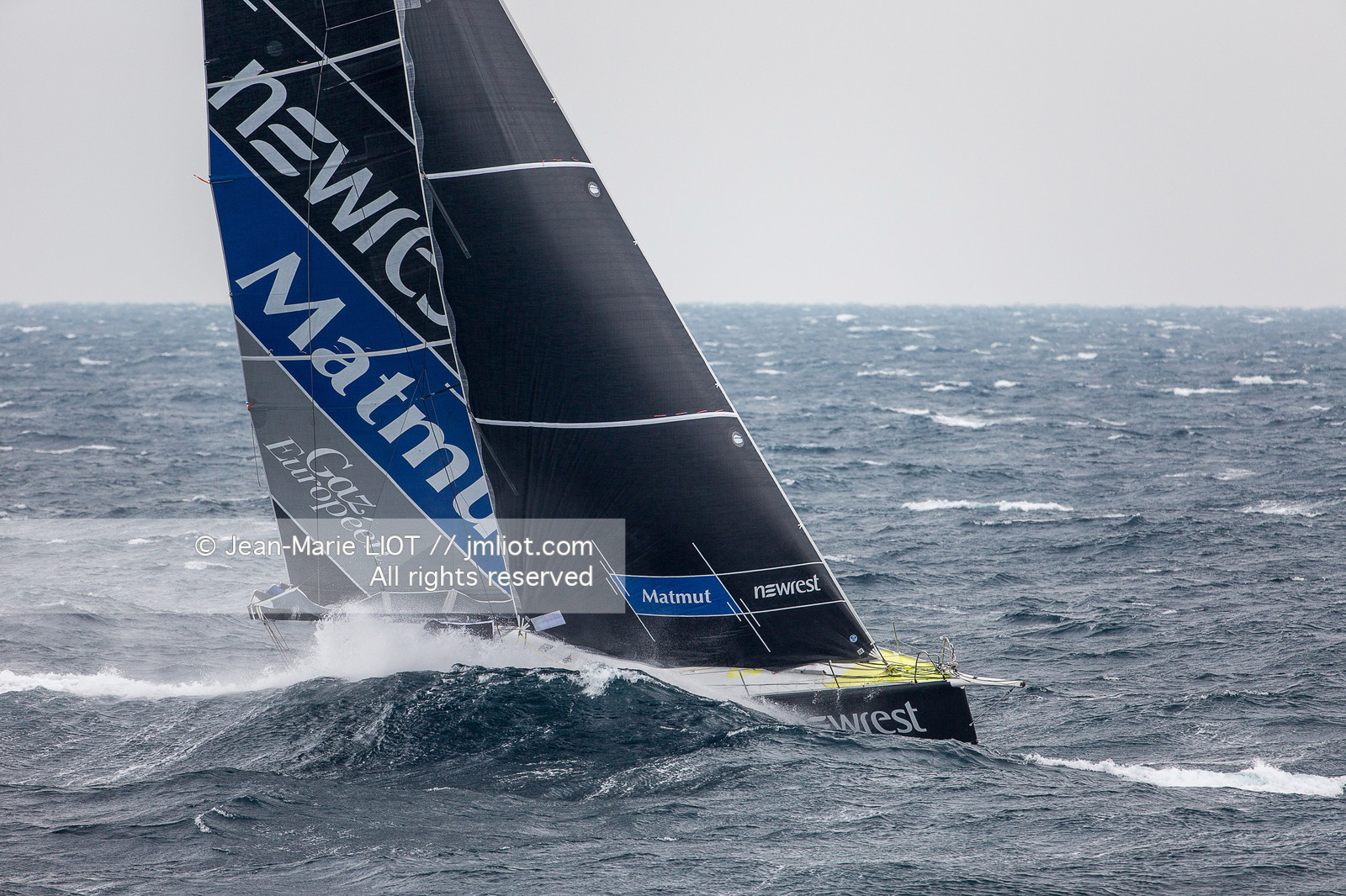 FABRICE AMEDEO - NEWREST-MATMUT - VENDEE GLOBE 2016-2017