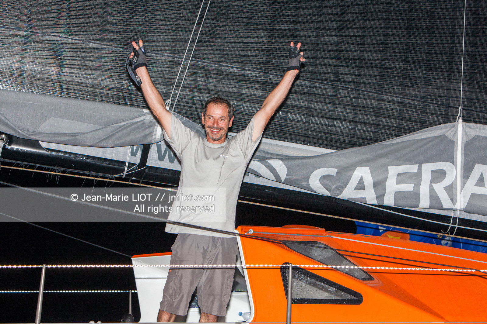 ROUTE DU RHUM 2010 - ARRIVEE DE MARC GUILLEMOT