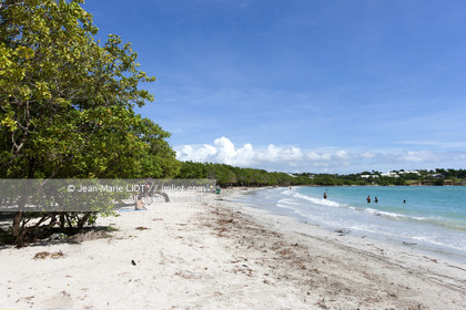La Guadeloupe est un departement français d'Outre Mer situe dans l'archipel des Antilles. L'ile est bordee d'une part par la Mer des Caraïbes et l'Ocean Atlantique..La guadeloupe est composé de deux îles: la Grande-Terre et la Basse-Terre..Photo © Jean-Marie Liot.